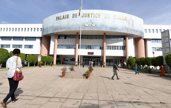 Abus de confiance: Fatou Diome grugée par son mari à hauteur de 100 millions de FCFA