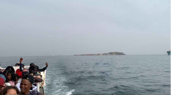 Une panne de la chaloupe assurant la navette Dakar-Gorée a créé une situation dangereuse pour les plus de 200 passagers à bord.
